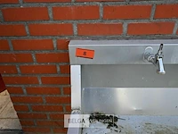 Inox wasbak met 4 kranen - afbeelding 3 van  3