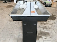 Inox wasbak met 6 kraantjes - afbeelding 2 van  7