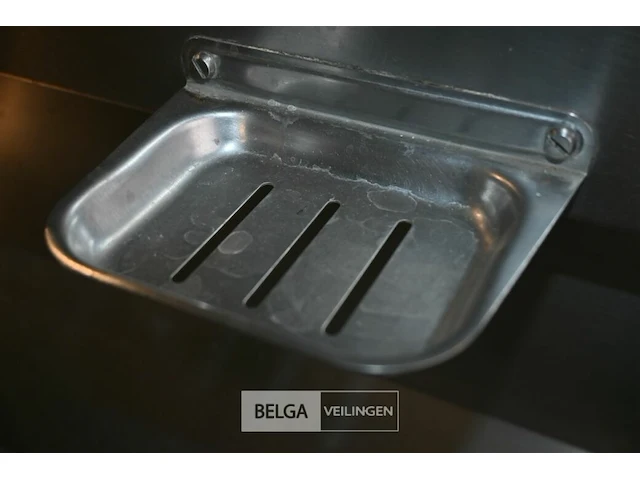 Inox wasbak met 6 kraantjes - afbeelding 5 van  7