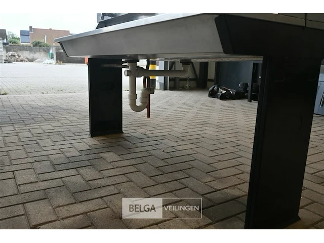 Inox wasbak met 6 kraantjes - afbeelding 7 van  7