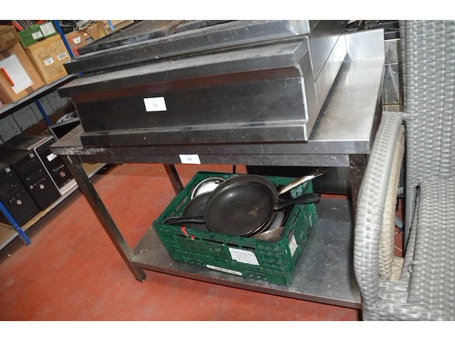 Inox werktafel 1,20 m, 10 steelpannen (19,28) - afbeelding 3 van  5