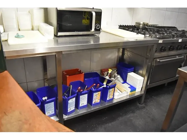 Inox werktafel 2 etages ca. 2,50m (35) - afbeelding 5 van  5