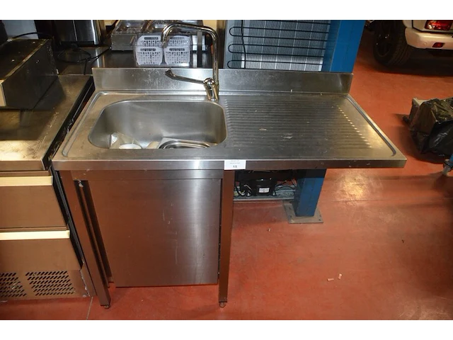 Inox werktafel met spoelbak en kraan (36) - afbeelding 2 van  7