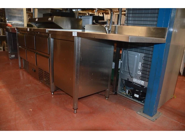 Inox werktafel met spoelbak en kraan (36) - afbeelding 4 van  7