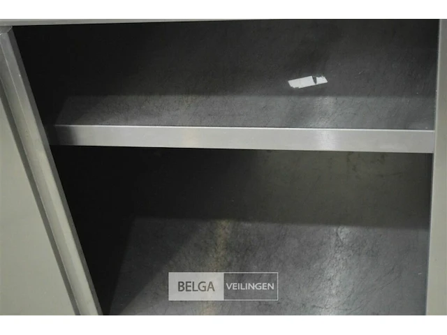 Inox werktafel - afbeelding 2 van  4