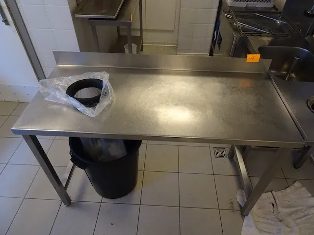 Inox werktafel - afbeelding 2 van  3