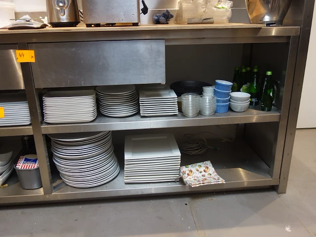 Inox werktafel - afbeelding 2 van  3
