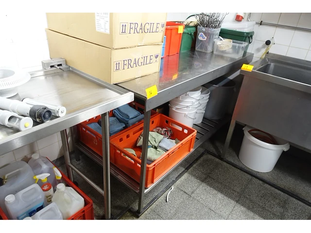 Inox werktafel - afbeelding 2 van  2