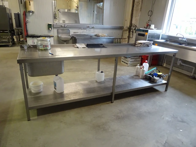 Inox werktafel - afbeelding 1 van  5