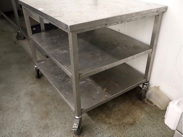 Inox werktafel - afbeelding 2 van  3