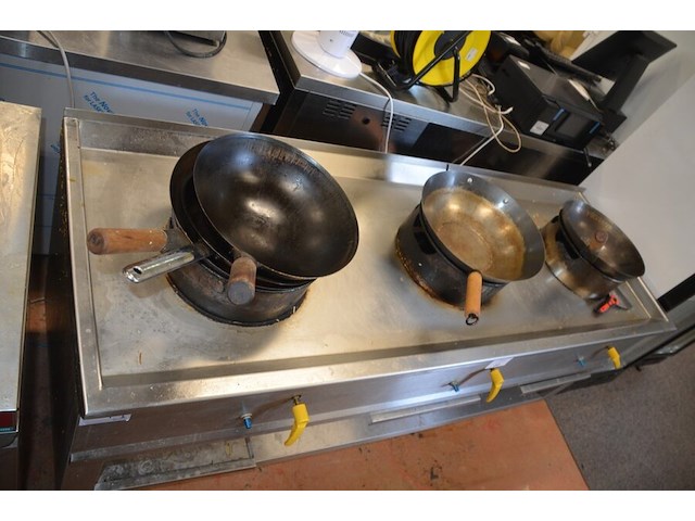 Inox wok 3 branders bertrand met 3 pannen afm. 1,80m x 0,60m - afbeelding 5 van  5