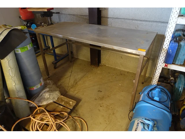 Inox/metalen tafel - afbeelding 1 van  1