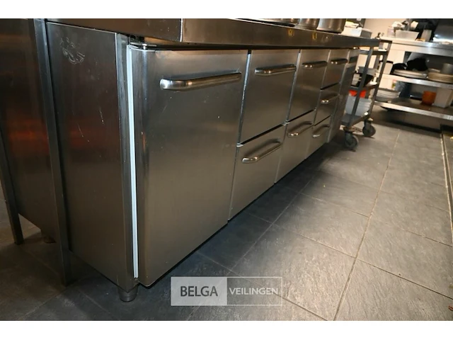 Inox/rvs werktafel met saladette/koeling gram - afbeelding 3 van  10