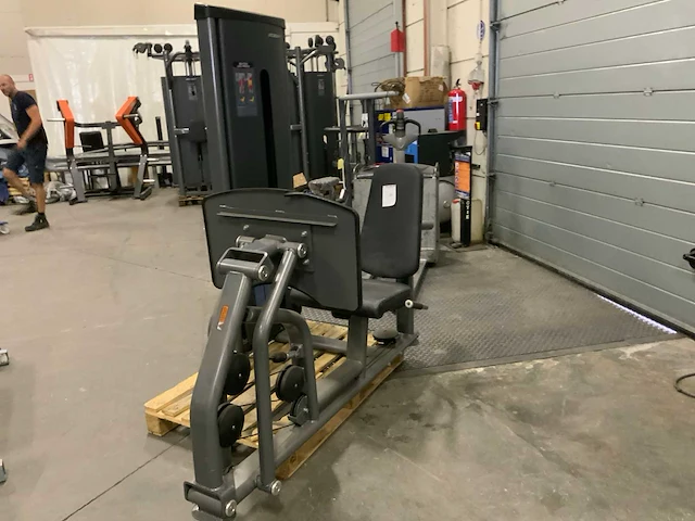 Insight commercial legpress krachtstation - afbeelding 1 van  8