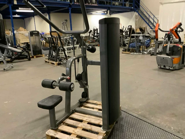 Insight commercial pull down krachtstation - afbeelding 4 van  5