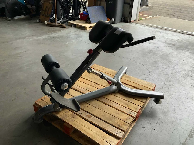 Insight hyper extension bench krachtstation - afbeelding 1 van  5