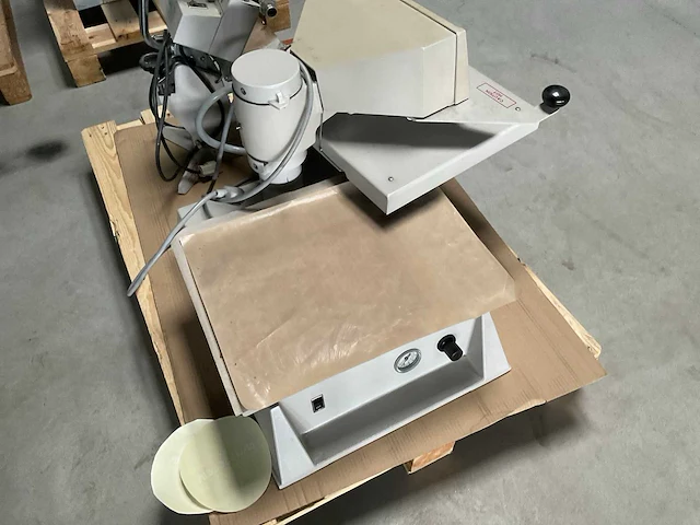 Insta heat seal machine voor t-shirt en pet - afbeelding 5 van  8