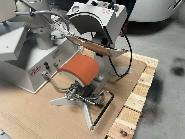 Insta heat seal machine voor t-shirt en pet - afbeelding 8 van  8