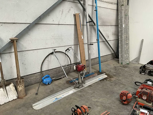 Intermat afwerkingsspanen + trilnaald - afbeelding 1 van  6