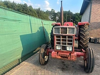 International harvester 644f tweewielaangedreven landbouwtractor - afbeelding 3 van  18