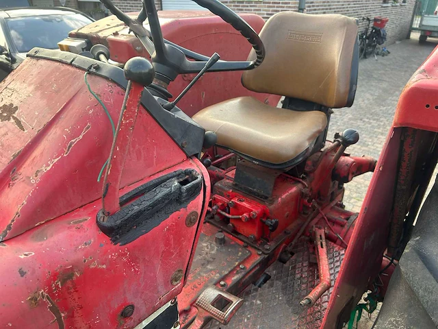International harvester 644f tweewielaangedreven landbouwtractor - afbeelding 7 van  18