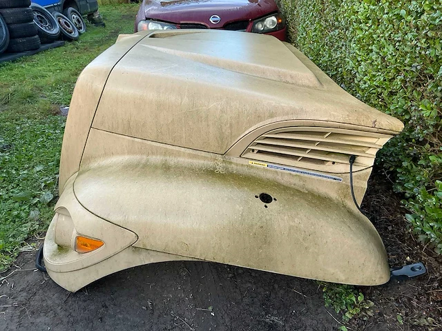 International motorkap - afbeelding 6 van  8