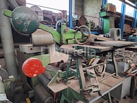 [interne ref: nn013] 2 tafels met handmatige schaar