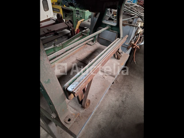 [interne ref: nn013] 2 tafels met handmatige schaar - afbeelding 8 van  8