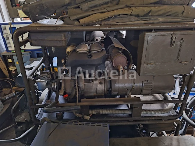 [interne ref: s1467] 6 oude militaire generatorset siemens 1150x480x720mm - afbeelding 3 van  6