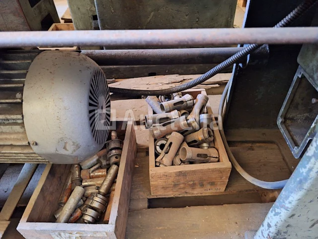 [interne ref: s1901] rondleiding 6 pos. ernault somua - afbeelding 4 van  14