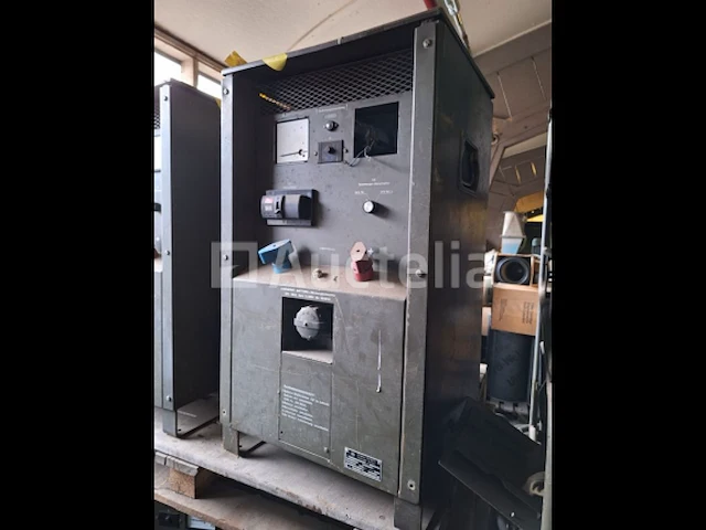 [interne ref: s2526] 10 oude frako militaire batterijladers 24v, 150amp max, 380vprimair - afbeelding 3 van  6