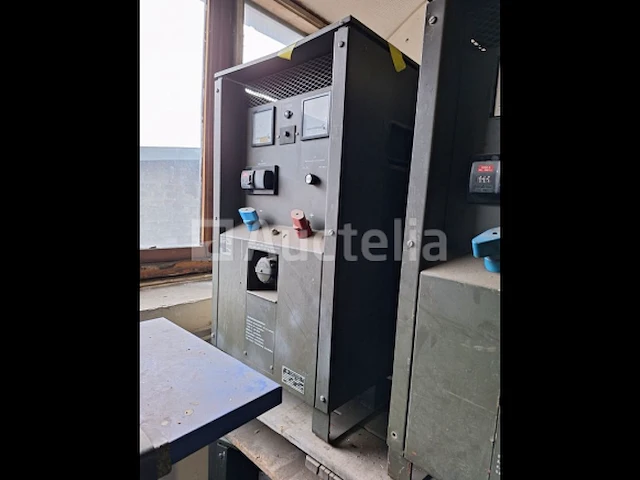 [interne ref: s2526] 10 oude frako militaire batterijladers 24v, 150amp max, 380vprimair - afbeelding 6 van  6