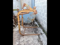 [interne referentie: nn004] oranje brug lift pallet - afbeelding 2 van  3