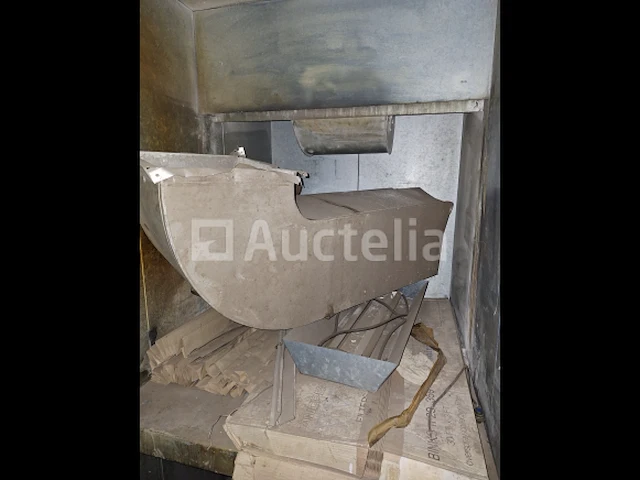 [interne referentie: nn018] kleine spuitcabine - afbeelding 2 van  3