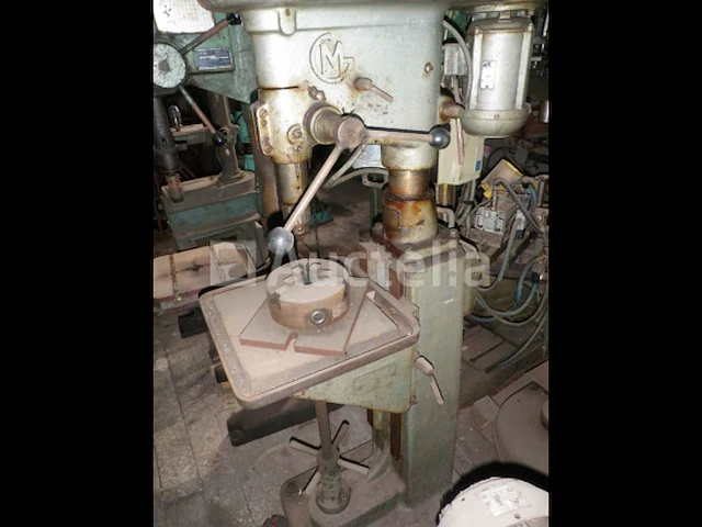 [interne referentie: s1312] matheys boorinstallatie met 5 snelheden - afbeelding 1 van  2