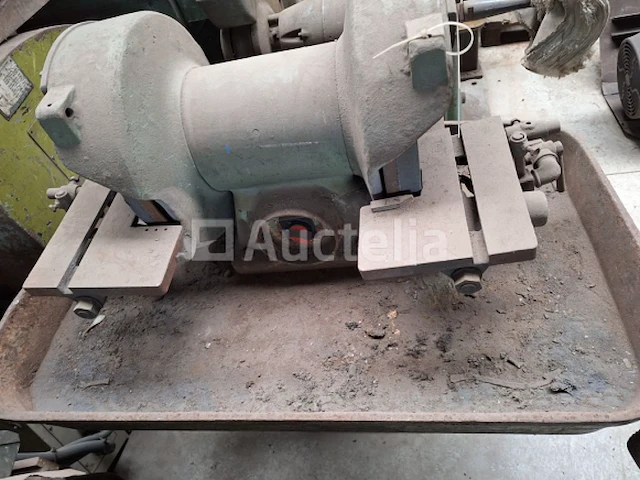 [interne referentie: s1375] gereedschapsslijpframe met pomp 2 elbtalwerke slijpschijven - afbeelding 4 van  8