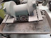 [interne referentie: s1375] gereedschapsslijpframe met pomp 2 elbtalwerke slijpschijven - afbeelding 4 van  8