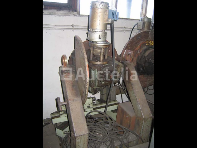 [interne referentie: s1612] ontbramen + lassen manipulator - afbeelding 1 van  3