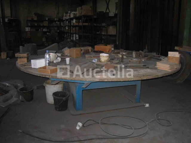 [interne referentie: s1710] handmatige draaitafel diam. 3070mm (engels) - afbeelding 1 van  1