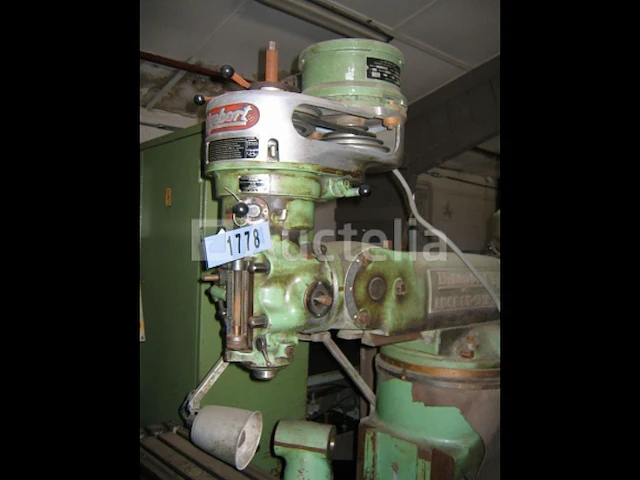 [interne referentie: s1778] bridgeport universele freesmachine - afbeelding 1 van  9