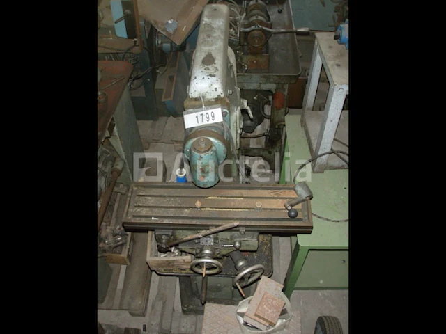 [interne referentie: s1799] verticale freesmachine voor pederson metalen - afbeelding 2 van  3