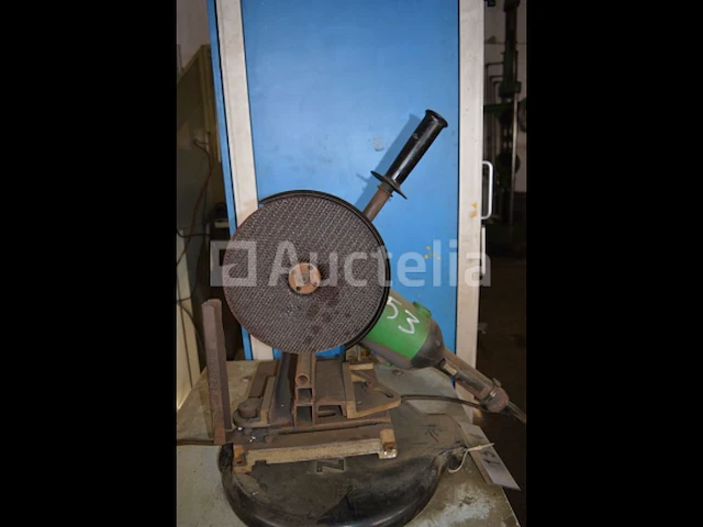 [interne referentie: s2052] handmatige slijpmachine op statieven, voor preparaten, hitachi - afbeelding 2 van  2