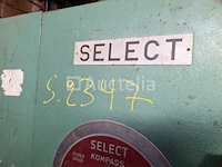 [interne referentie: s2347] verticale metalen lintzaag prvomajska - afbeelding 1 van  12