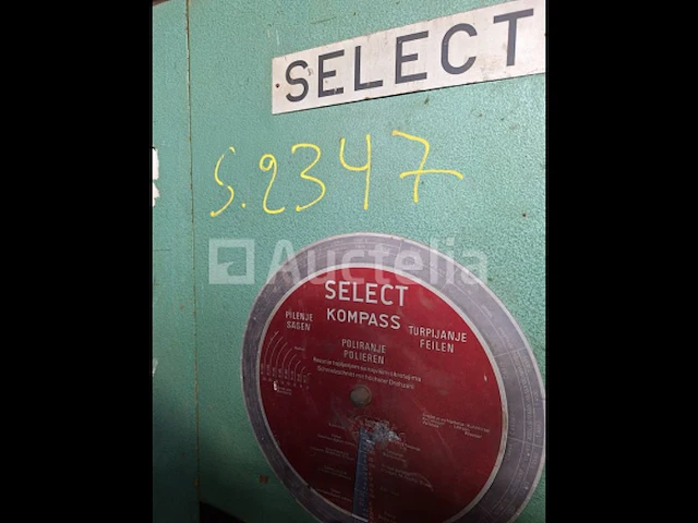 [interne referentie: s2347] verticale metalen lintzaag prvomajska - afbeelding 5 van  12