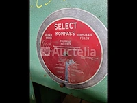 [interne referentie: s2347] verticale metalen lintzaag prvomajska - afbeelding 7 van  12