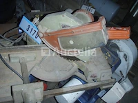 [interne referentie: s3170] kleine houtzaag met schaalverdeling van 2 x 45° - afbeelding 1 van  2