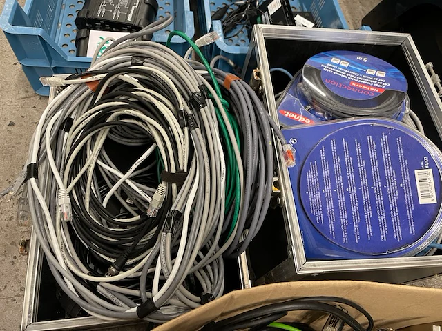 Internetkabels ong 20 stuks - afbeelding 1 van  3