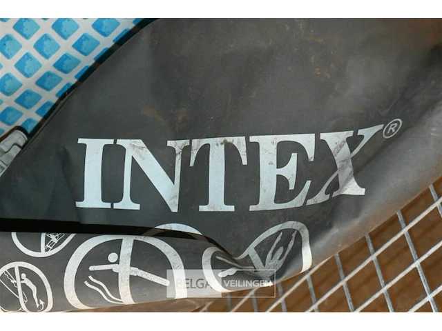Intex zwembad met filters en warmtepomp - afbeelding 6 van  9