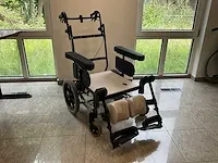 Invacare rea azalea base kantelrostoel - afbeelding 1 van  7