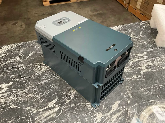 Invt ec100-004-4 frequentieregelaar - afbeelding 4 van  7